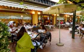 Die Restaurant-Terrasse - Foto: Bethel Fath